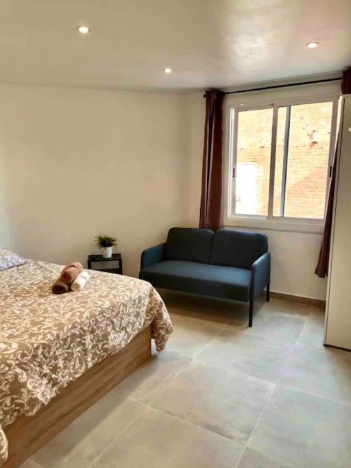 Estudios Hl Frente Al Metro Barcelona-Aeropuerto 오스피탈레트 데 요브레가트 외부 사진